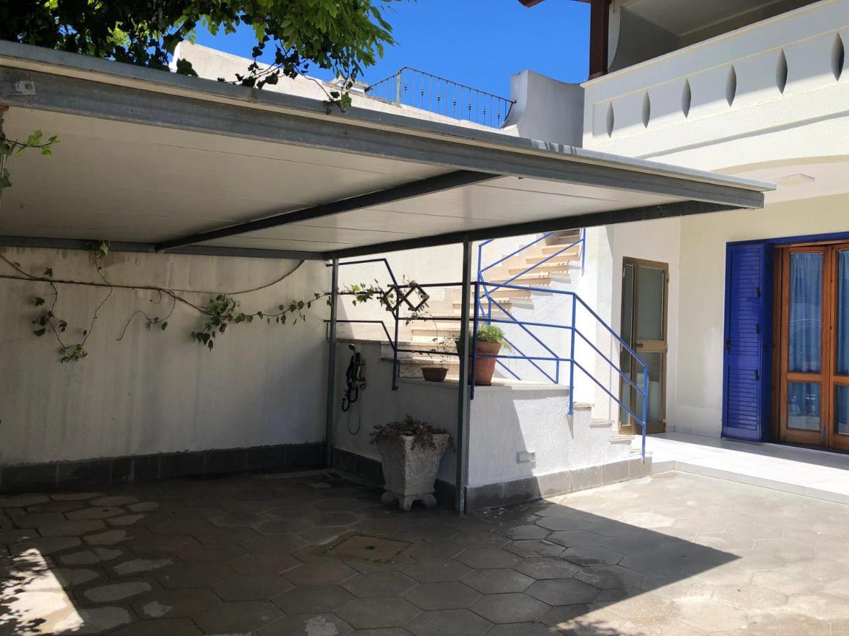 Apartamento Il Girasole Torre dell'Orso Exterior foto