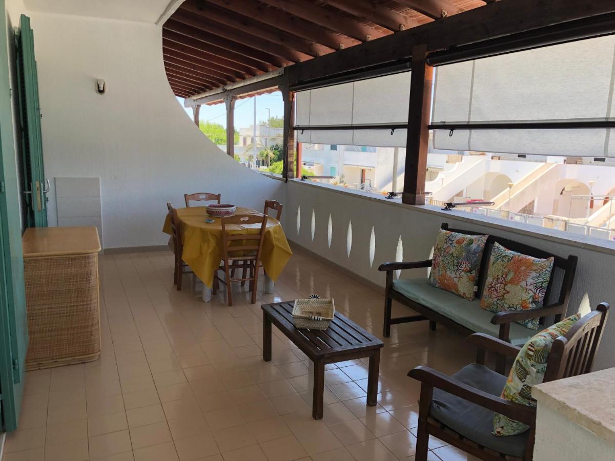 Apartamento Il Girasole Torre dell'Orso Exterior foto