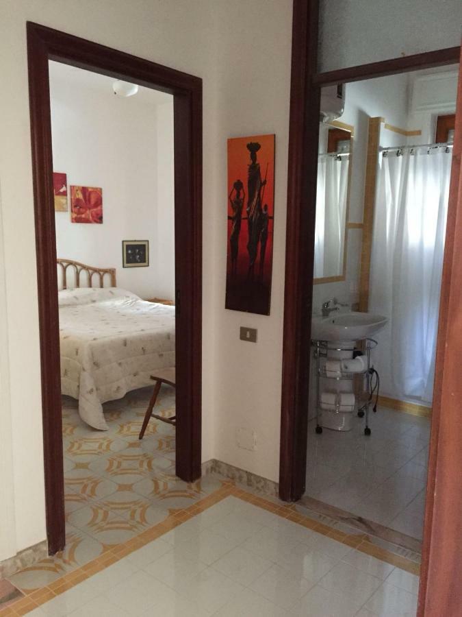 Apartamento Il Girasole Torre dell'Orso Exterior foto